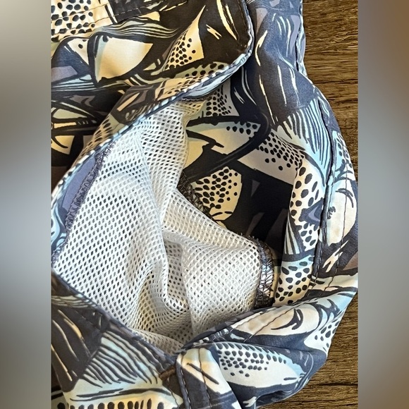 Vineyard Vines Fish Swim Trunks Size XXL Board Shorts Blue All Over Print‎ C29 - Picture 5 of 11